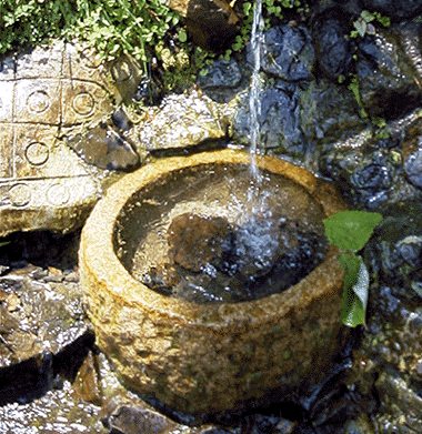 三里山の水